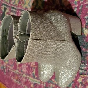 Madden Girl Sparkly Bootie brand new women's 7 1/2, smoke and pet free home